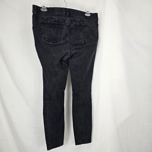 Torrid Plus Size Bombshell Skinny Jean Premium Black Stretch Women's Size 16R - Picture 6 of 7